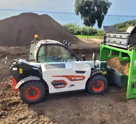 location bobcat Dinan-1